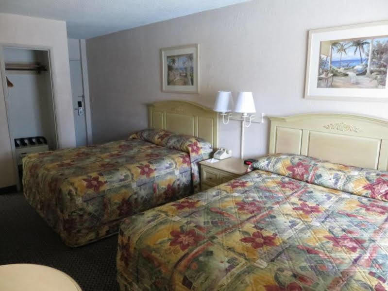 Travelodge By Wyndham Orlando Downtown Centroplex Exterior photo